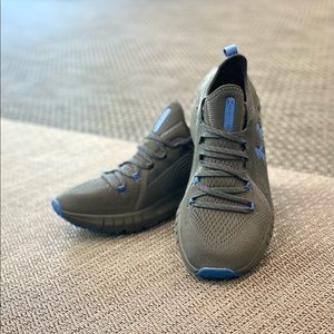 Under Armour Women's HOVR Phantom SE Running Shoes